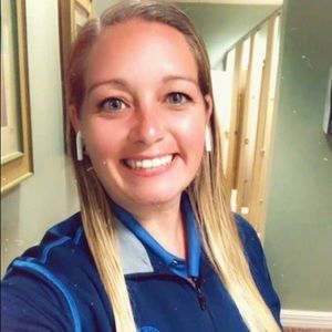 Meet your Posher, Holly